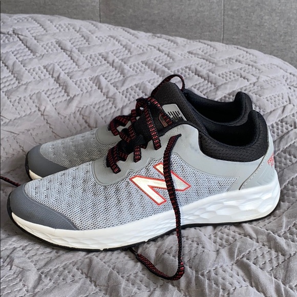 New balance sneakers - Picture 1 of 3